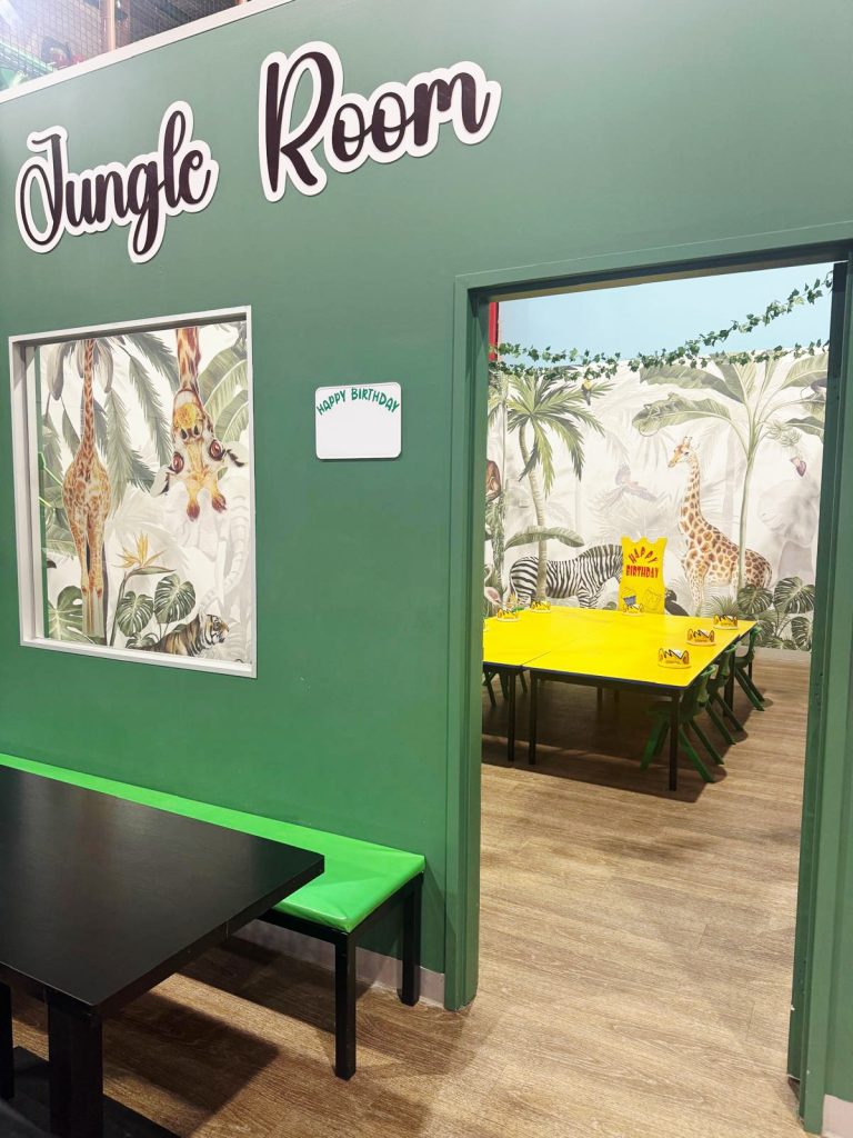 Jungle Party Room
