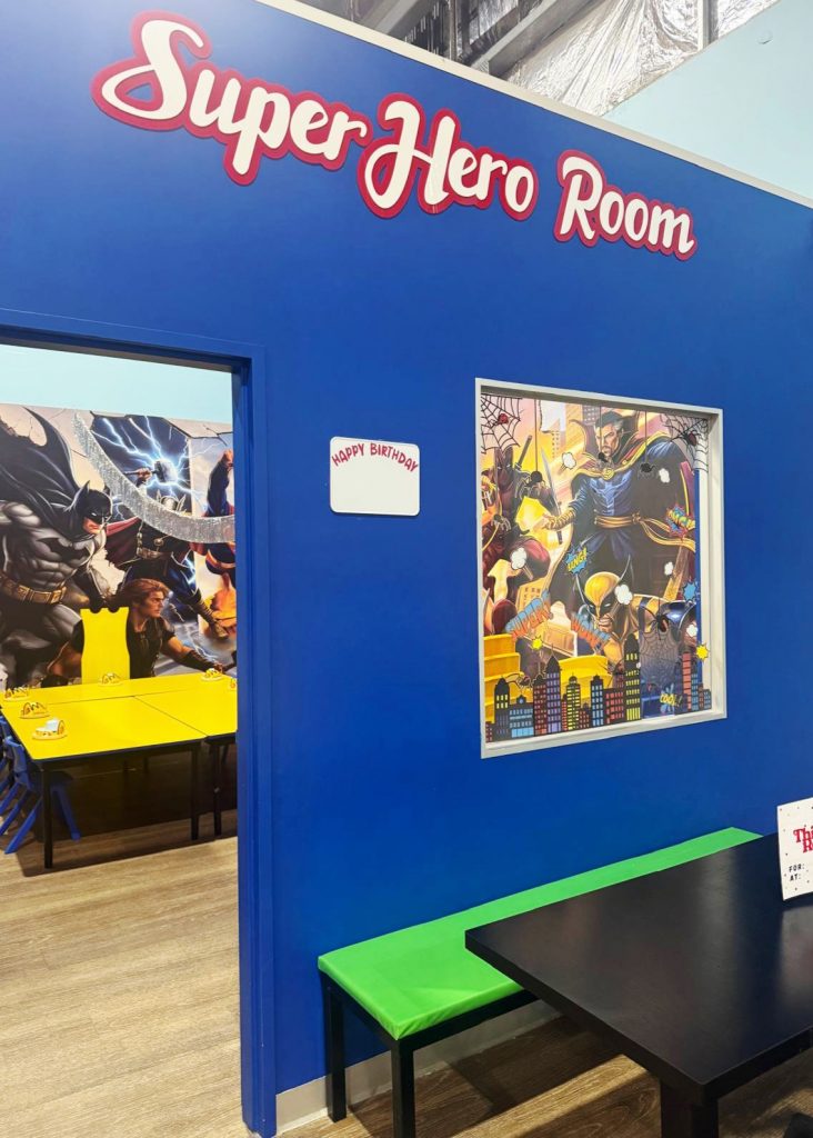 SuperHero Party Room